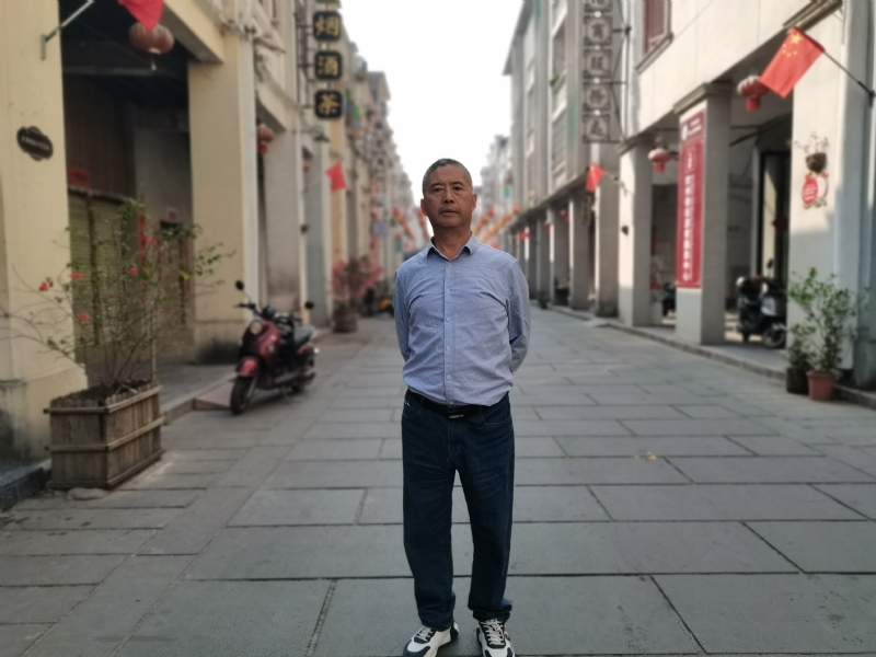 一粒尘埃的第一张照片--成都认干亲服务网